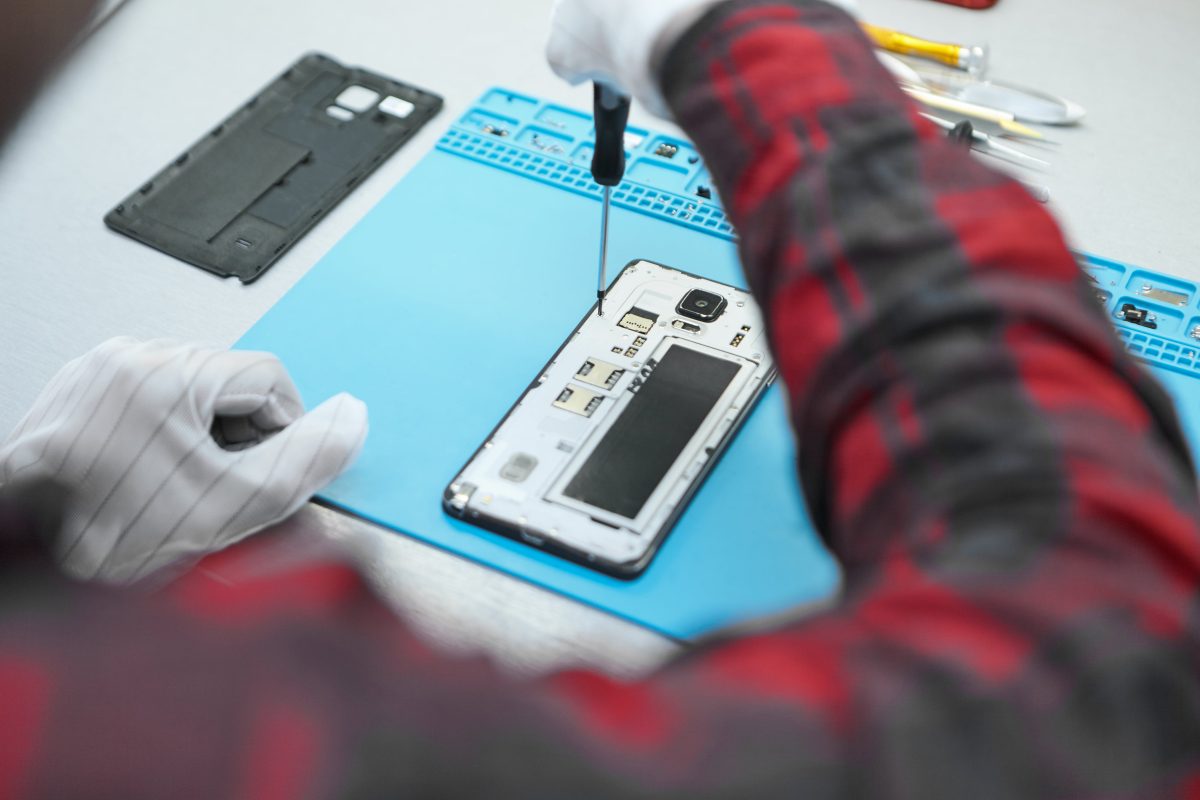 Smart phone screen repairs